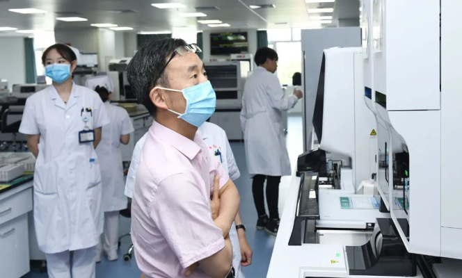 赤峰市醫(yī)院急診藥房電話號(hào)碼-第1張圖片