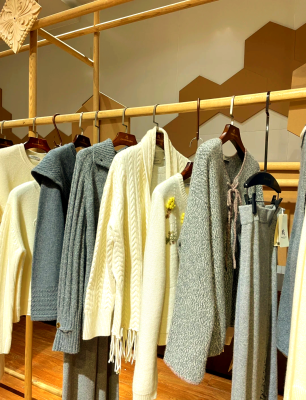 赤峰金盛服裝廠電話號(hào)碼-第1張圖片