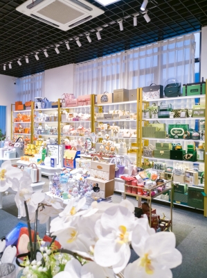 赤峰喜糖攝影工作室電話號碼-第1張圖片