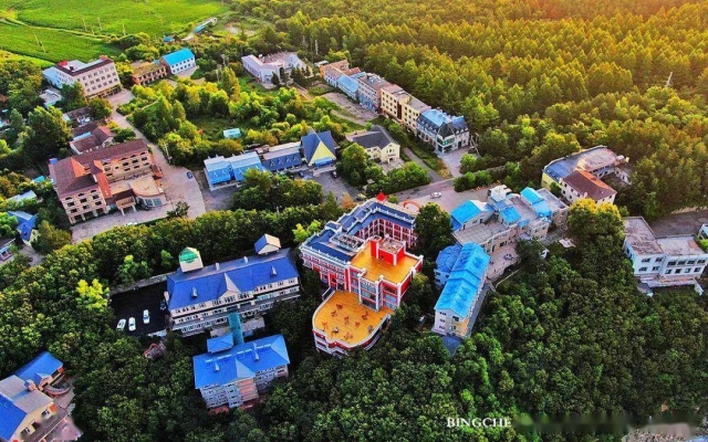 赤峰熔巖賓館電話多少啊-第1張圖片