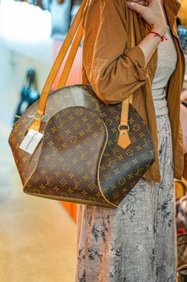 赤峰中古飾品專賣店電話號碼-第1張圖片