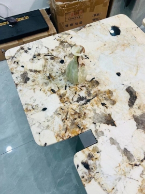 赤峰巖板倉儲(chǔ)批發(fā)電話號(hào)碼-第1張圖片