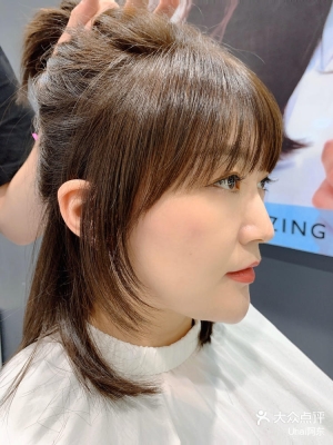 赤峰市鎖骨發(fā)型店電話號(hào)碼-第1張圖片