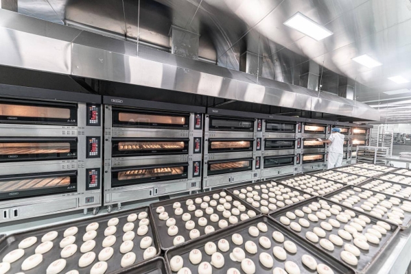 赤峰喜利來(lái)工廠招聘電話號(hào)碼-第1張圖片