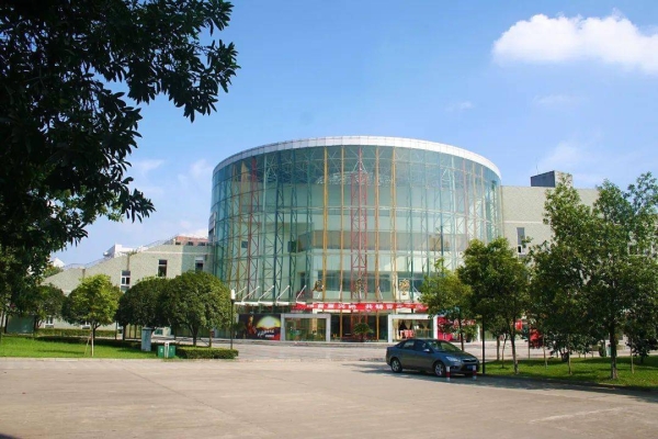 赤峰校園洗衣房招聘電話號(hào)碼-第1張圖片