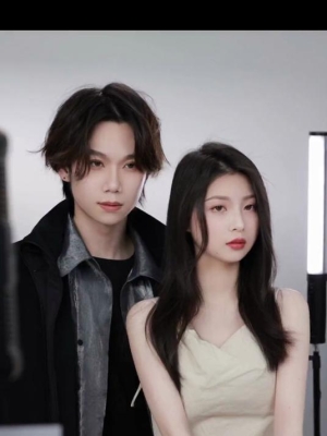 赤峰明星化妝師招聘電話號(hào)碼-第1張圖片