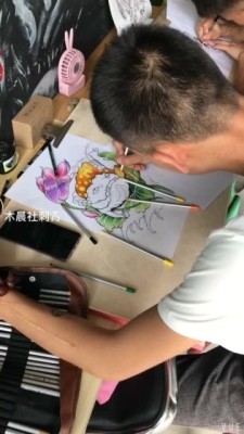 赤峰美術(shù)直播平臺官網(wǎng)電話號碼-第1張圖片