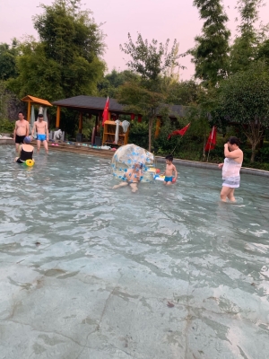 赤峰熱水鎮(zhèn)溫泉山莊電話號(hào)碼-第1張圖片