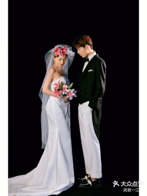 曼瑞婚紗攝影赤峰店電話號(hào)碼-第1張圖片