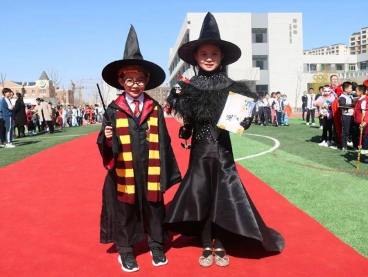 赤峰十二小學(xué)電話號(hào)碼查詢是多少-第1張圖片