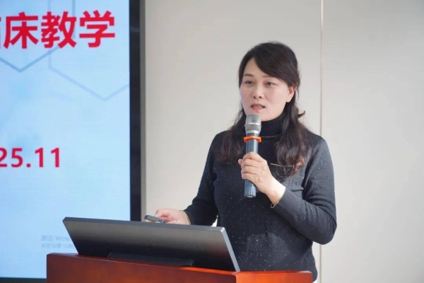 赤峰二醫(yī)院客服咨詢(xún)電話(huà)是多少-第1張圖片