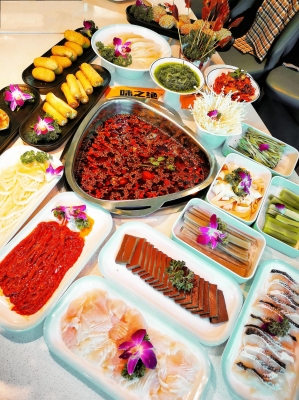 赤峰好吃噠火鍋店電話號碼-第1張圖片