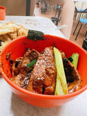 赤峰辣椒醬培訓(xùn)學(xué)校電話號碼-第1張圖片