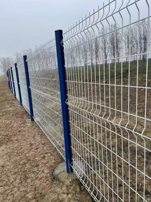 赤峰養(yǎng)殖圍墻護(hù)欄廠家電話號(hào)碼-第1張圖片