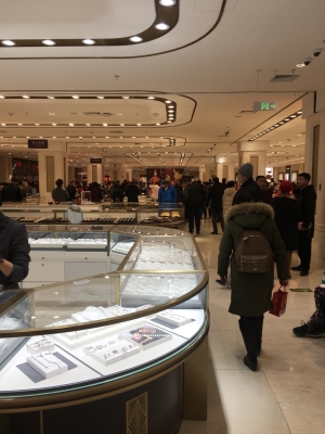 赤峰上門剪頭發(fā)電話地址查詢-第1張圖片