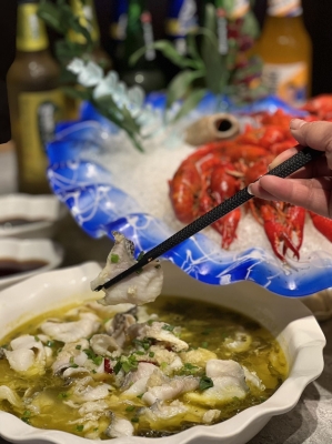 赤峰美味魏星餐廳電話地址是多少-第1張圖片