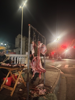 赤峰街邊新疆燒烤店電話多少-第1張圖片