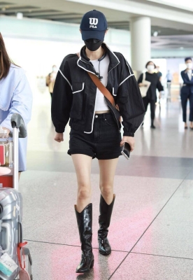 赤峰街拍工作室電話號(hào)碼-第1張圖片