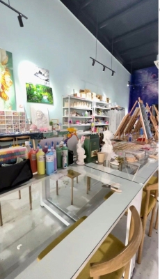 赤峰維多利娃娃女裝店電話號碼-第1張圖片