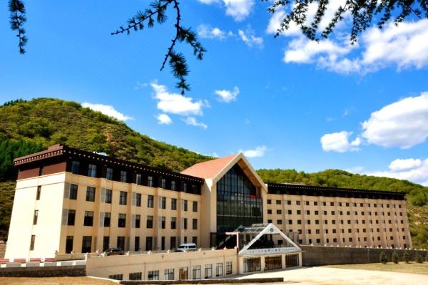 內(nèi)蒙古赤峰女人酒店電話號碼-第1張圖片