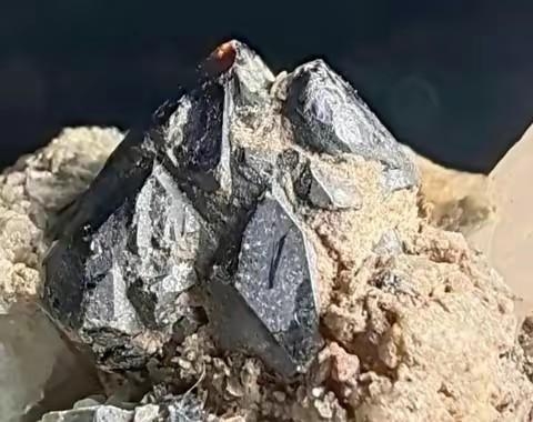 赤峰出售錫礦石電話是多少號-第1張圖片