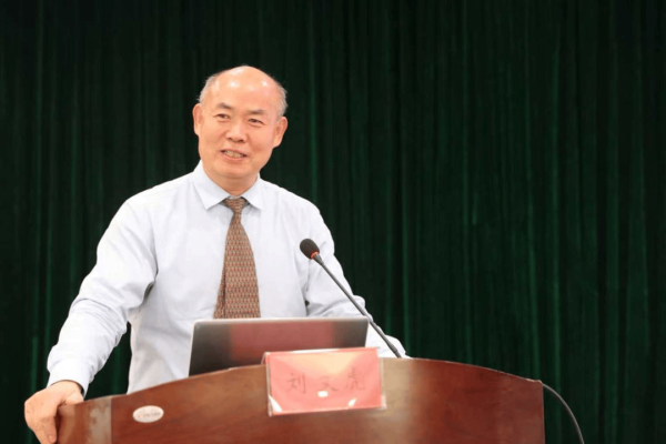 赤峰學(xué)院院長(zhǎng)信箱電話號(hào)碼-第1張圖片