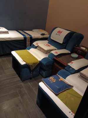 赤峰市紅山區(qū)足療店-第1張圖片