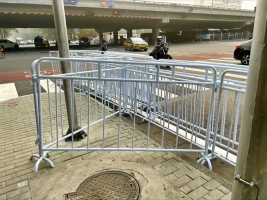 赤峰鐵馬護(hù)欄出租電話號(hào)碼查詢-第1張圖片