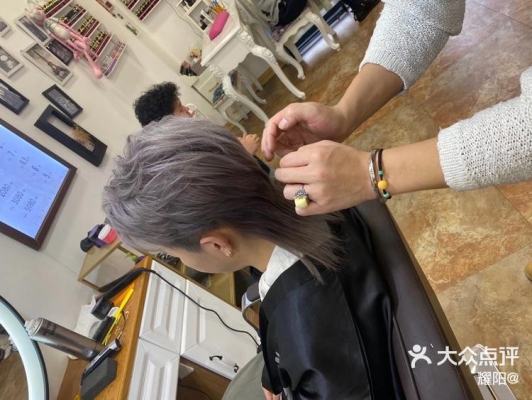 赤峰鋼夾燙短發(fā)店電話號碼-第1張圖片