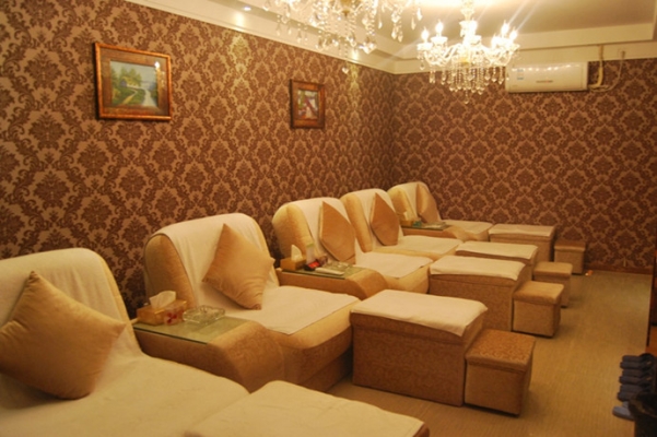 赤峰24小時(shí)保健店電話號(hào)碼-第1張圖片