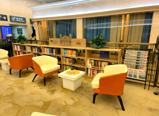 赤峰站商務(wù)座候車樓電話號碼-第1張圖片