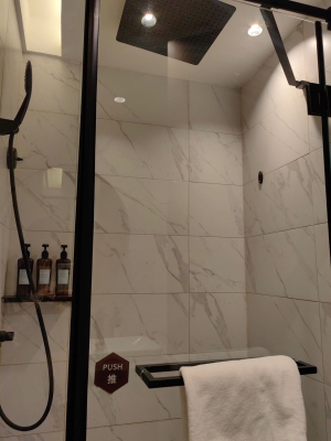 赤峰市水晶桔子酒店電話號(hào)碼-第1張圖片