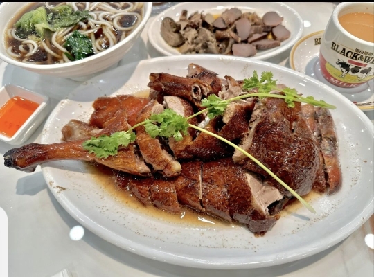 赤峰美食廣式燒鵝店電話號碼-第1張圖片