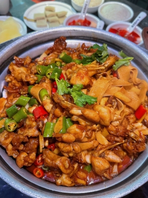 赤峰寶藏飯店電話多少號(hào)碼-第1張圖片