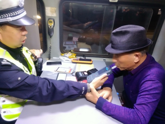 赤峰酒后代駕電話號碼查詢-第1張圖片