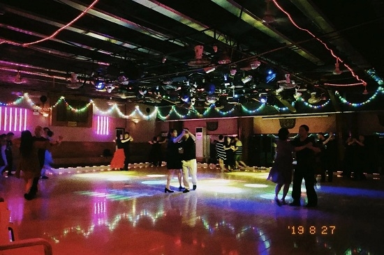 赤峰老年舞廳電話多少號碼-第1張圖片