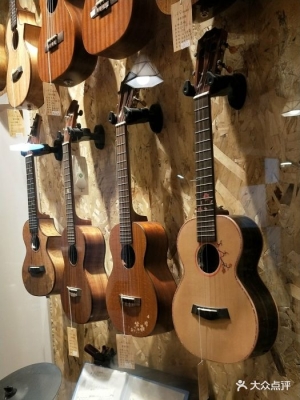 赤峰樂(lè)器店在哪里啊電話號(hào)碼-第1張圖片