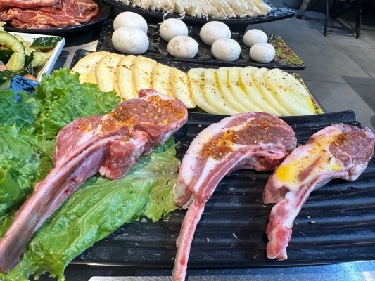 赤峰英雄地攤烤肉店電話號碼-第1張圖片