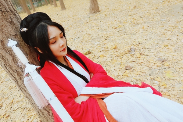 赤峰同城素人約拍電話號(hào)碼-第1張圖片