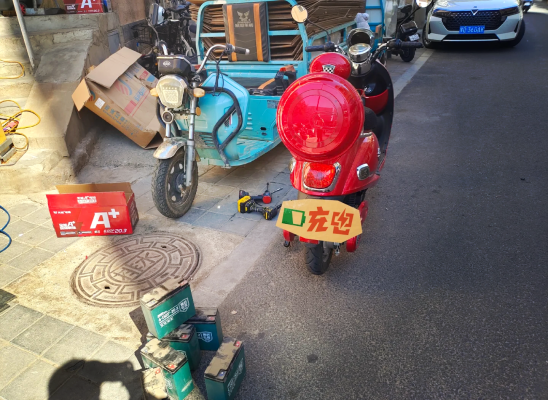 赤峰賣電動餐桌的地方電話號碼-第1張圖片