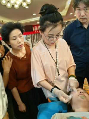 赤峰徒手面雕廠家電話號(hào)碼-第1張圖片