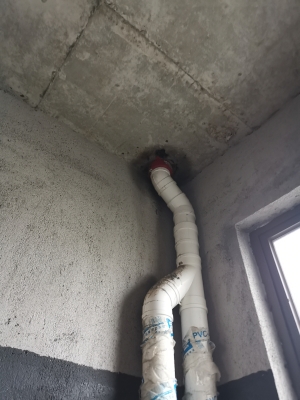 赤峰頂層漏水維修電話查詢號碼-第1張圖片