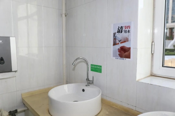 赤峰紅山區(qū)醫(yī)院急診電話號碼-第1張圖片