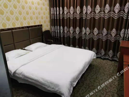 赤峰市黃岡山莊電話號碼-第1張圖片