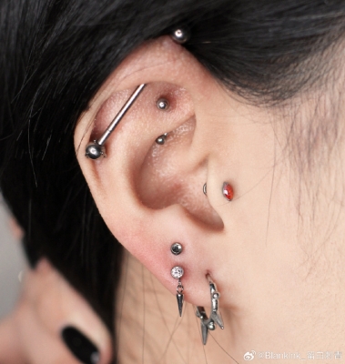 赤峰唇釘飾品店電話號(hào)碼-第1張圖片