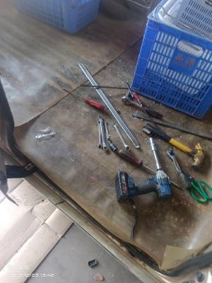 赤峰修理玻璃升降器電話號碼-第1張圖片