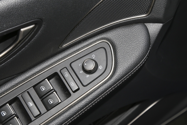 赤峰紅旗h7租車電話號(hào)碼-第1張圖片