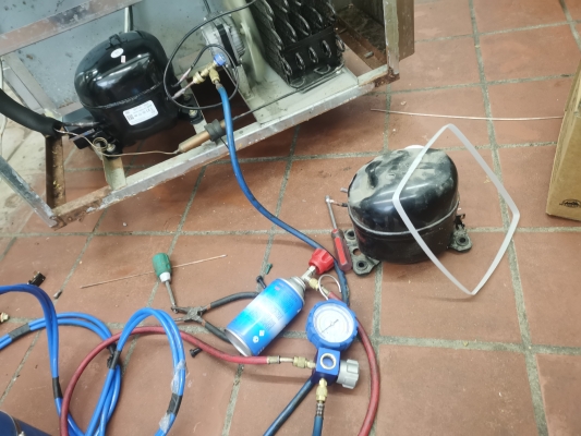 赤峰院子冰柜維修電話號(hào)碼查詢-第1張圖片