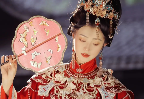 赤峰同城漢服店電話號(hào)碼查詢-第1張圖片