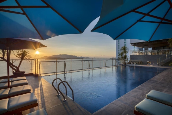 赤峰林西楓葉酒店電話號(hào)碼-第1張圖片